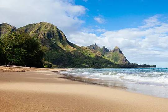 🏔️ 🏖️  Mountain vs. Beach Vacations — What’s Right for You?